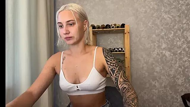 AnneBall from StripChat is Freechat