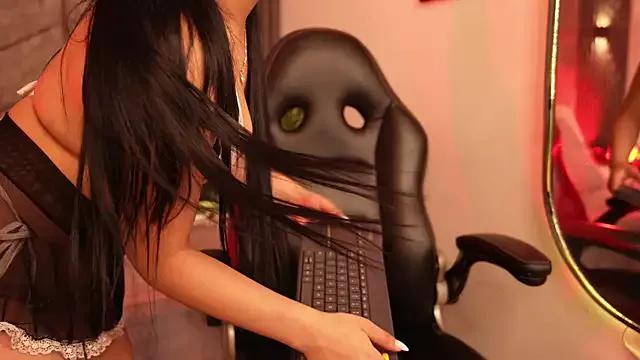 Annie_Hartt from StripChat is Freechat