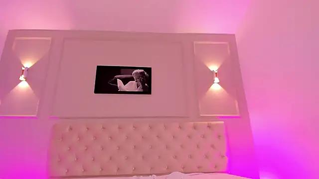 anniemartinezz from StripChat is Freechat
