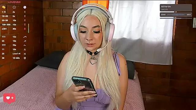 Girls and cam to cam: Watch as these sophisticated entertainers uncover their stunning costumes and curvaceous curves online!