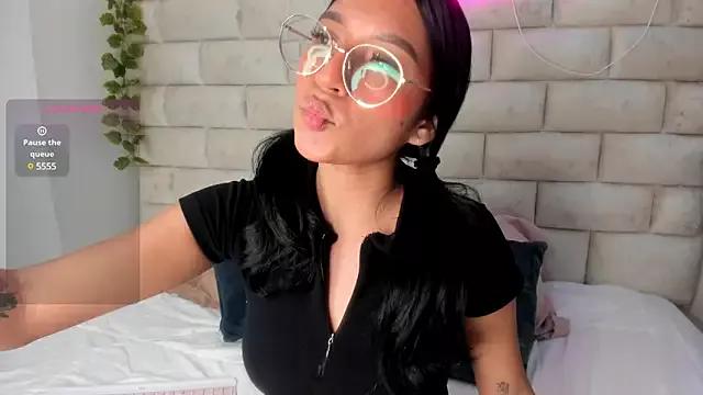 AnnyCoopper from StripChat is Freechat