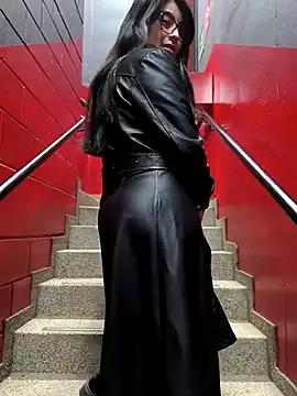 Girls and cam to cam: Watch as these sophisticated entertainers uncover their stunning costumes and curvaceous curves online!