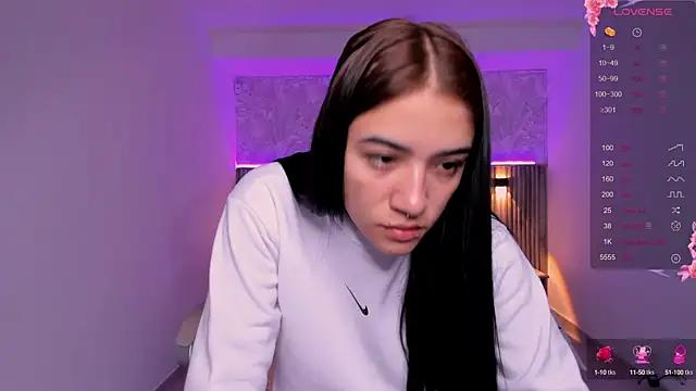 Antonella_Grayy from StripChat is Freechat