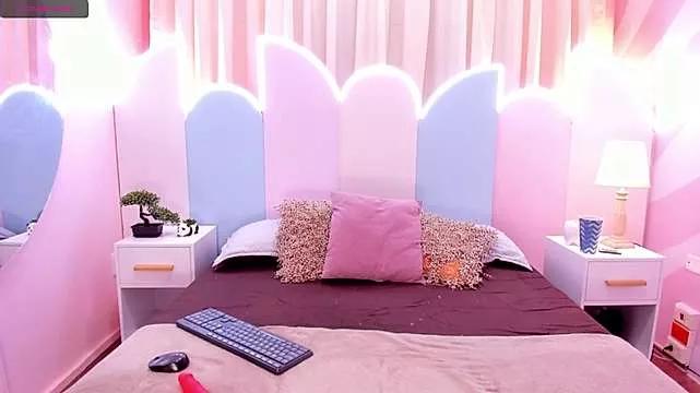 Girls and cam to cam: Watch as these sophisticated entertainers uncover their stunning costumes and curvaceous curves online!