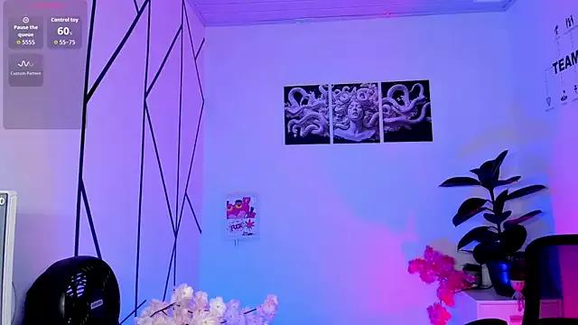 Girls and cam to cam: Watch as these sophisticated entertainers uncover their stunning costumes and curvaceous curves online!