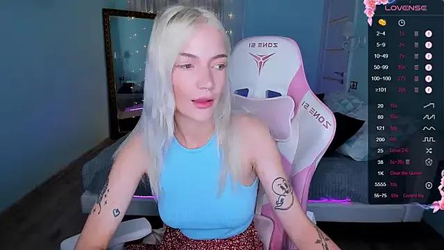 AnyaTaylor_ from StripChat is Freechat