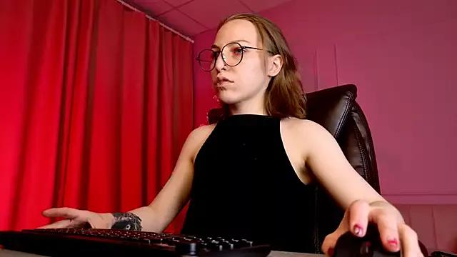 Girls and cam to cam: Watch as these sophisticated entertainers uncover their stunning costumes and curvaceous curves online!
