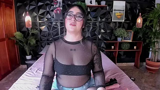 April__foxx from StripChat is Freechat