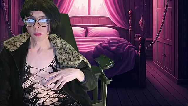 Girls and cam to cam: Watch as these sophisticated entertainers uncover their stunning costumes and curvaceous curves online!