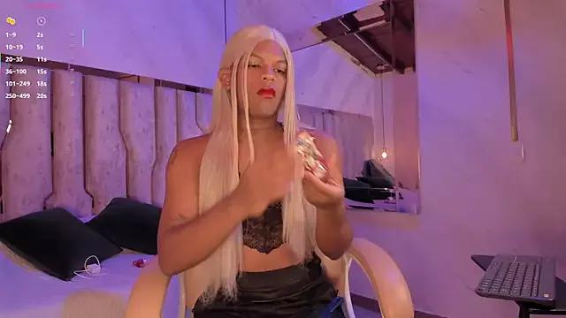 ari_monet from StripChat is Freechat
