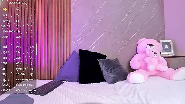 Girls and cam to cam: Watch as these sophisticated entertainers uncover their stunning costumes and curvaceous curves online!