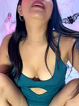 Ariana_TuFantasiaHot from StripChat is Freechat
