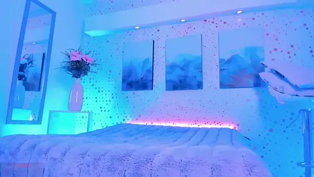 Girls and cam to cam: Watch as these sophisticated entertainers uncover their stunning costumes and curvaceous curves online!