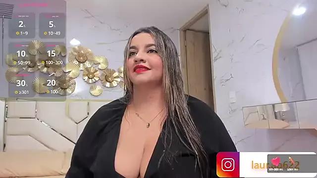 Arianna_bigboobs_ from StripChat is Freechat