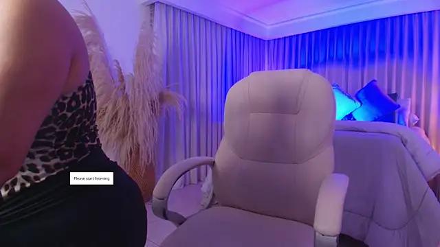 Girls and cam to cam: Watch as these sophisticated entertainers uncover their stunning costumes and curvaceous curves online!