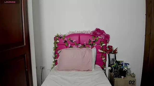 Girls and cam to cam: Watch as these sophisticated entertainers uncover their stunning costumes and curvaceous curves online!