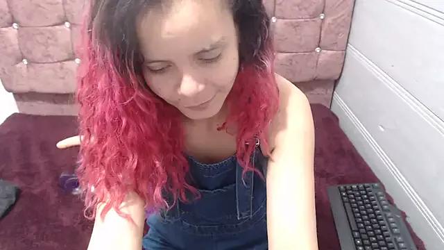 Ariasmithog from StripChat is Freechat