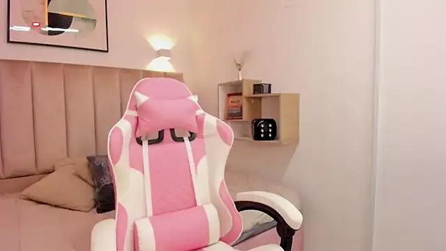 Girls and cam to cam: Watch as these sophisticated entertainers uncover their stunning costumes and curvaceous curves online!