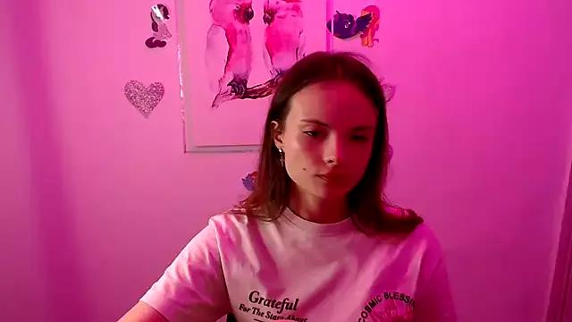 Ariella_ari from StripChat is Freechat