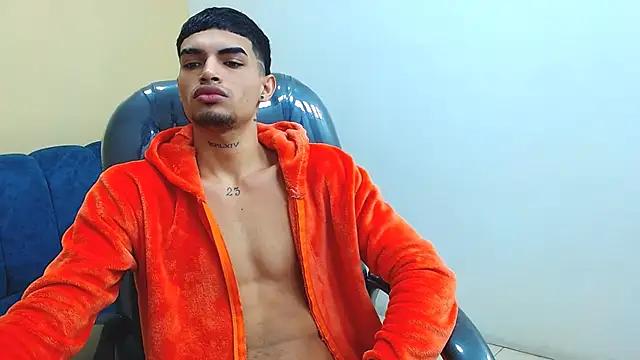 ariess_king from StripChat is Freechat