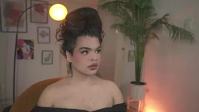 Girls and cam to cam: Watch as these sophisticated entertainers uncover their stunning costumes and curvaceous curves online!