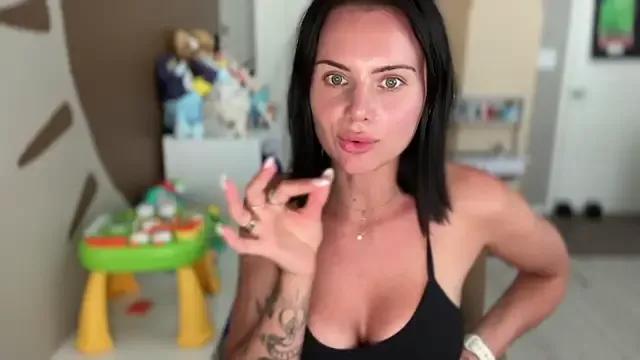 ashafterdark from StripChat is Freechat