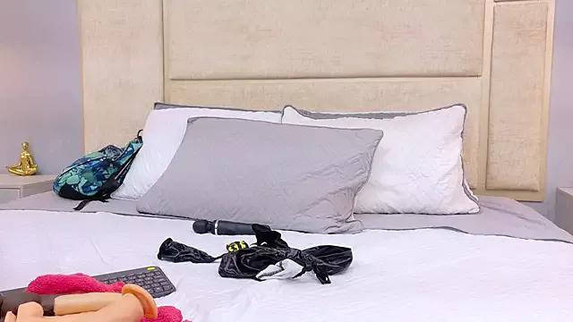 Ashley_HotGirl from StripChat is Freechat