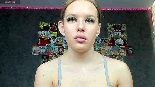 ashley_marchy from StripChat is Freechat