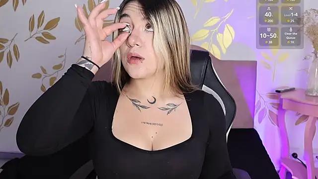 Girls and cam to cam: Watch as these sophisticated entertainers uncover their stunning costumes and curvaceous curves online!