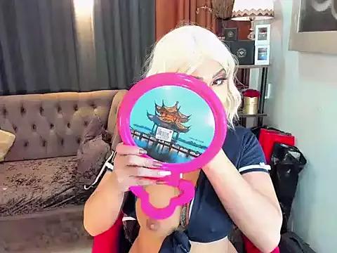 Girls and cam to cam: Watch as these sophisticated entertainers uncover their stunning costumes and curvaceous curves online!