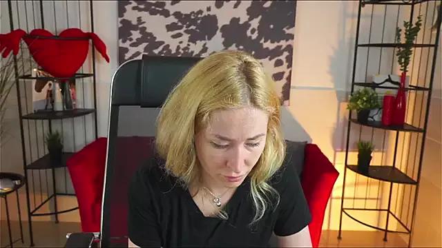 AstraMonroe from StripChat is Freechat