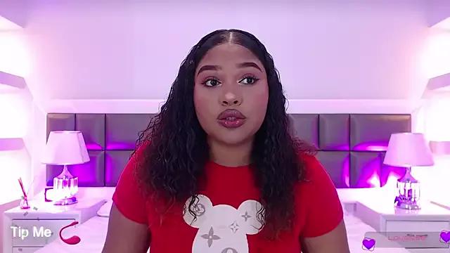 AtenaEvans from StripChat is Freechat