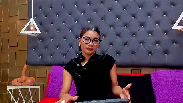 AtheneaBrownn from StripChat is Freechat