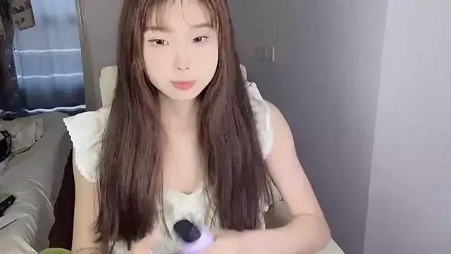 Aurora112 from StripChat is Freechat