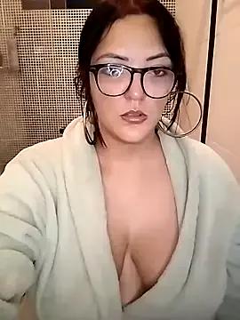 Girls and cam to cam: Watch as these sophisticated entertainers uncover their stunning costumes and curvaceous curves online!