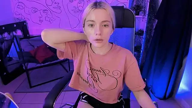 AuroraWrenfield from StripChat is Freechat