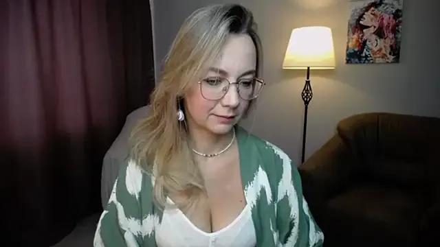 Photos of Ava_Elior from StripChat is Freechat