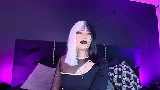 Aylen_darkmoor from StripChat is Freechat