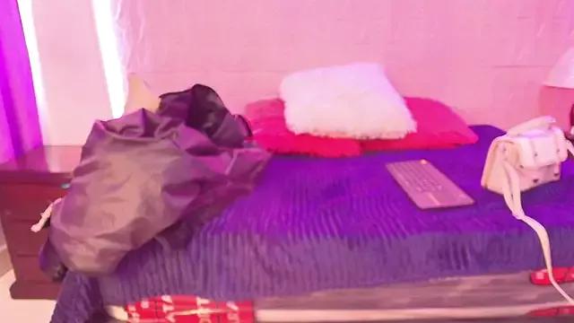 Baby_kinky-- from StripChat is Freechat