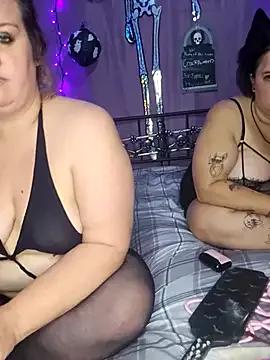 Girls and cam to cam: Watch as these sophisticated entertainers uncover their stunning costumes and curvaceous curves online!