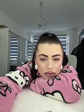 Girls and cam to cam: Watch as these sophisticated entertainers uncover their stunning costumes and curvaceous curves online!
