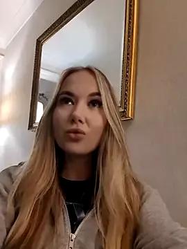 BarbieDolly_x from StripChat is Freechat