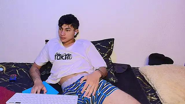 Bastian_wolf_ from StripChat is Freechat