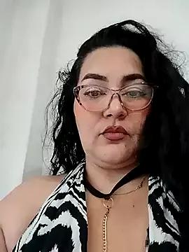 BBW_CandyPlumQueen from StripChat is Freechat