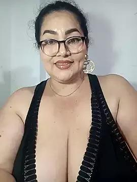 Girls and cam to cam: Watch as these sophisticated entertainers uncover their stunning costumes and curvaceous curves online!