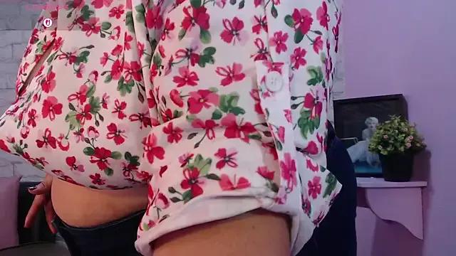 Girls and cam to cam: Watch as these sophisticated entertainers uncover their stunning costumes and curvaceous curves online!