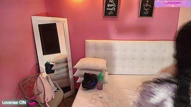 Girls and cam to cam: Watch as these sophisticated entertainers uncover their stunning costumes and curvaceous curves online!