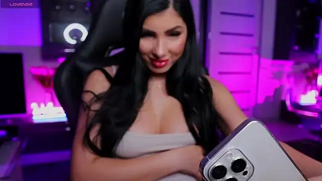 Girls and cam to cam: Watch as these sophisticated entertainers uncover their stunning costumes and curvaceous curves online!