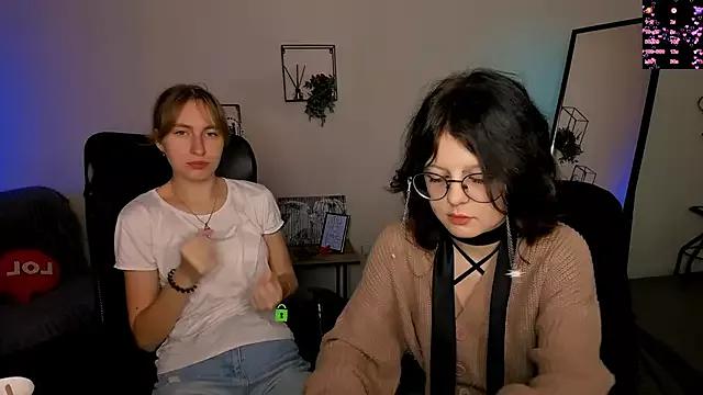 Girls and cam to cam: Watch as these sophisticated entertainers uncover their stunning costumes and curvaceous curves online!