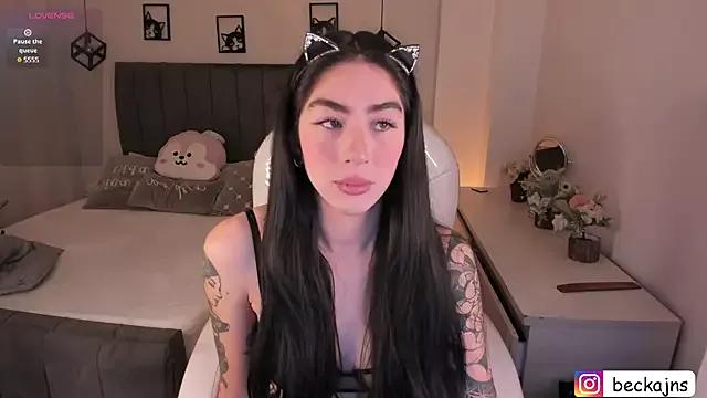 Girls and cam to cam: Watch as these sophisticated entertainers uncover their stunning costumes and curvaceous curves online!